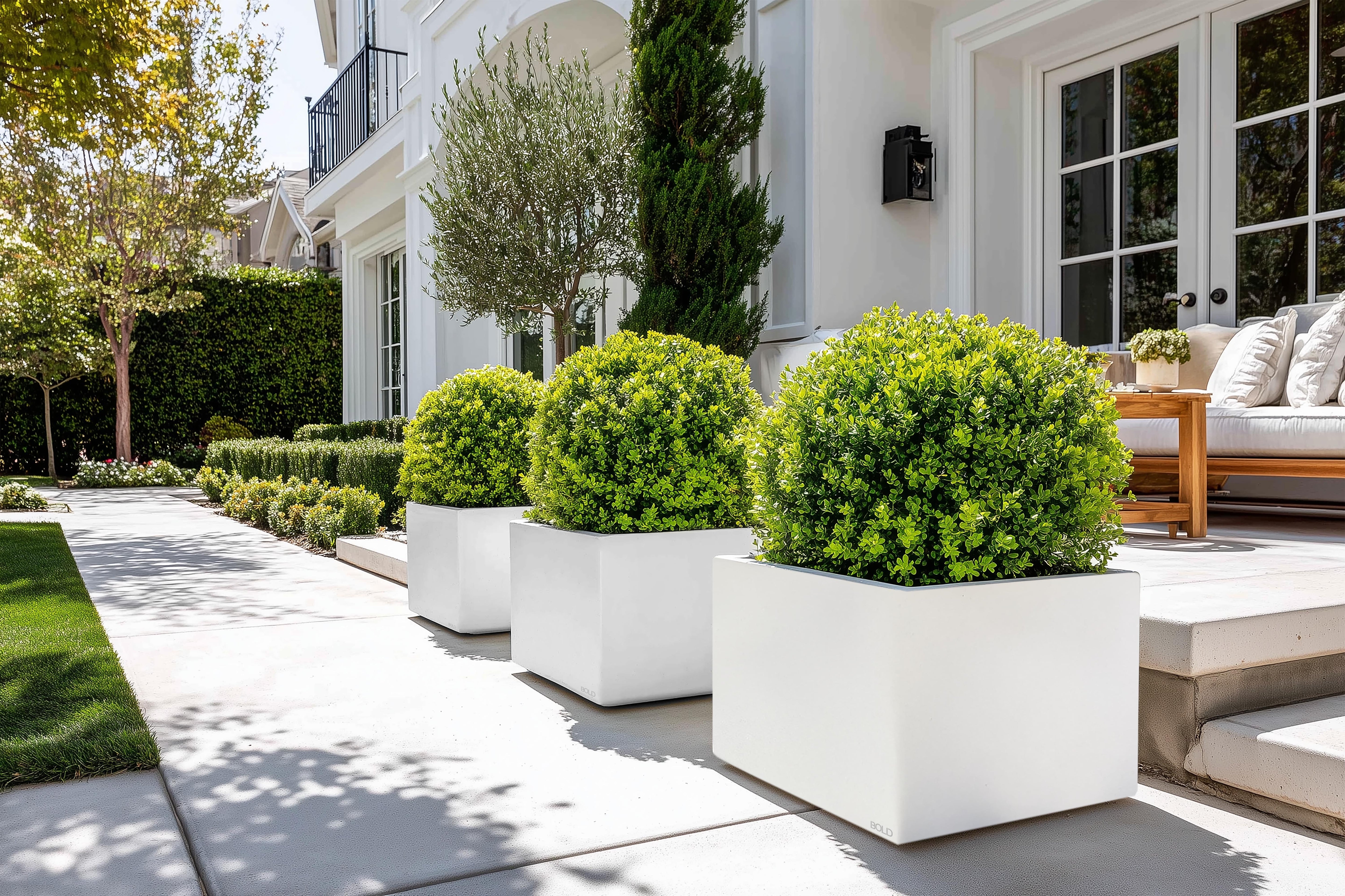36 Inch White Rectangle Planter